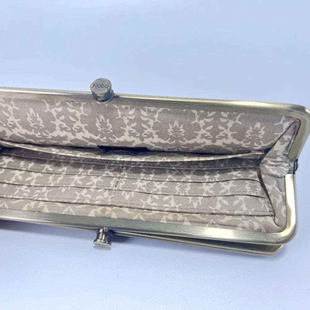 Hobo Double Frame Embossed Leather Clutch Lauren Wallet‎ In Off-White